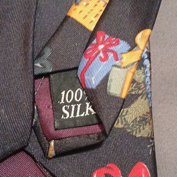 Reed St James Christmas Tree presents gifts holiday silk tie   NWOT - Picture 6 of 6
